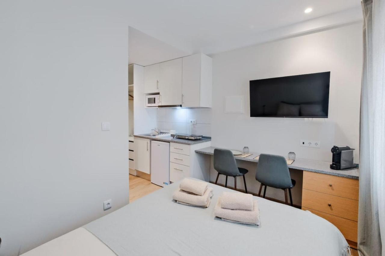 Lovely Fully Equipped Near Subway N4 Apartamento *